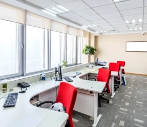 Przestrzeń biurowa pod kontrolą – uporządkuj firmowe zaplecze dzięki self storage